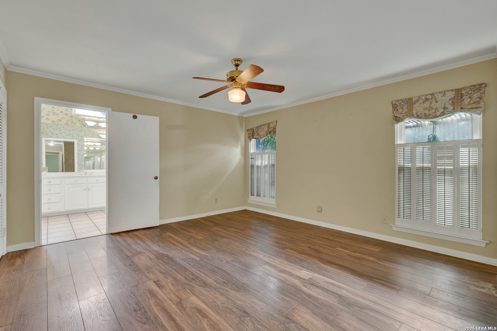 211 Royal Oaks San Antonio TX 78209