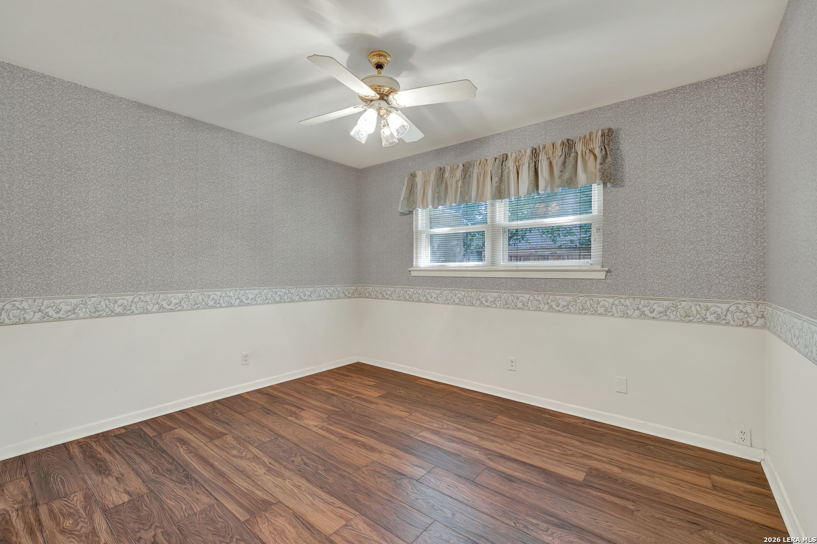 211 Royal Oaks San Antonio TX 78209