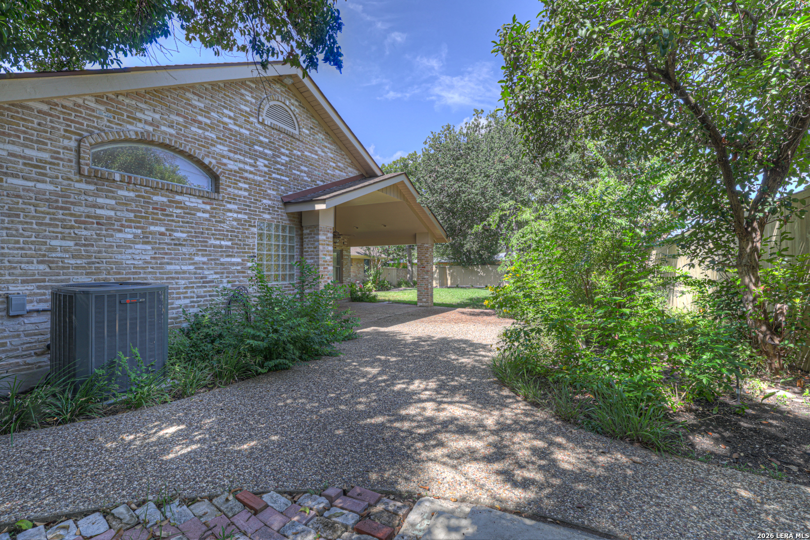 211 Royal Oaks San Antonio TX 78209
