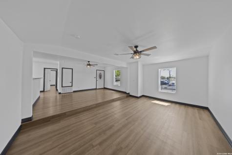 703 Glamis San Antonio TX 78223