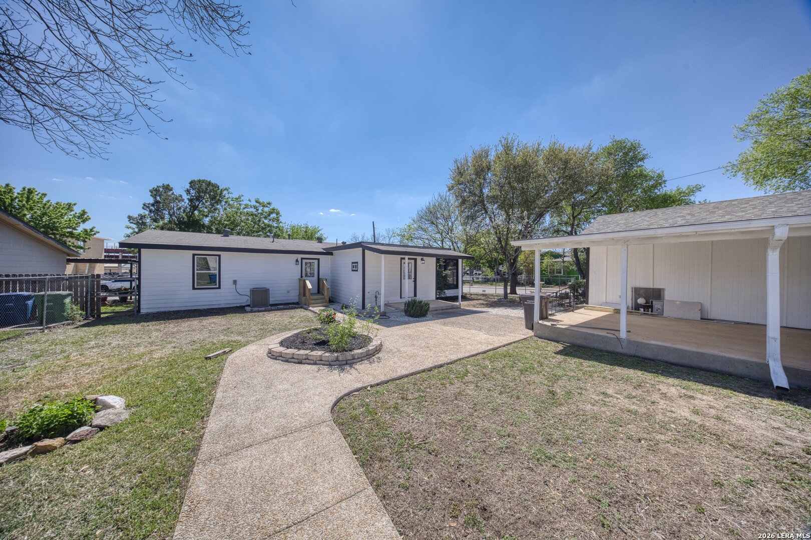 703 Glamis San Antonio TX 78223