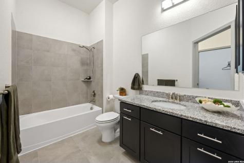10426 Palmera Helotes TX 78023