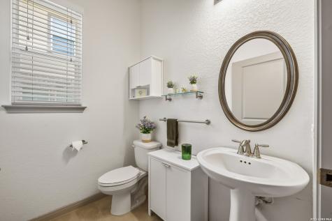 10426 Palmera Helotes TX 78023