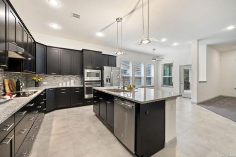 10426 Palmera Helotes TX 78023