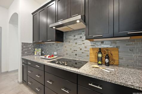 10426 Palmera Helotes TX 78023