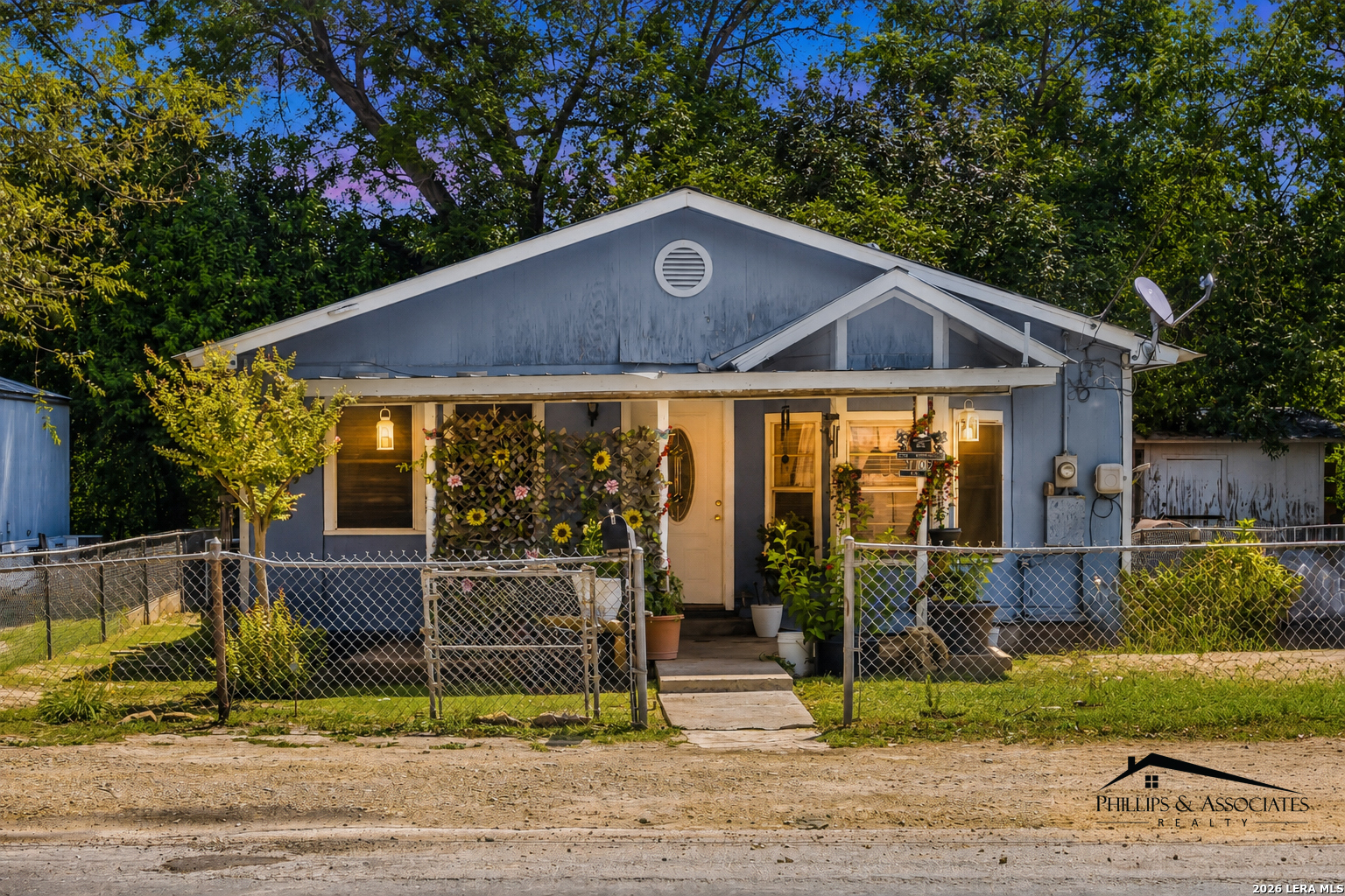 1709 Avenue E Hondo TX 78861