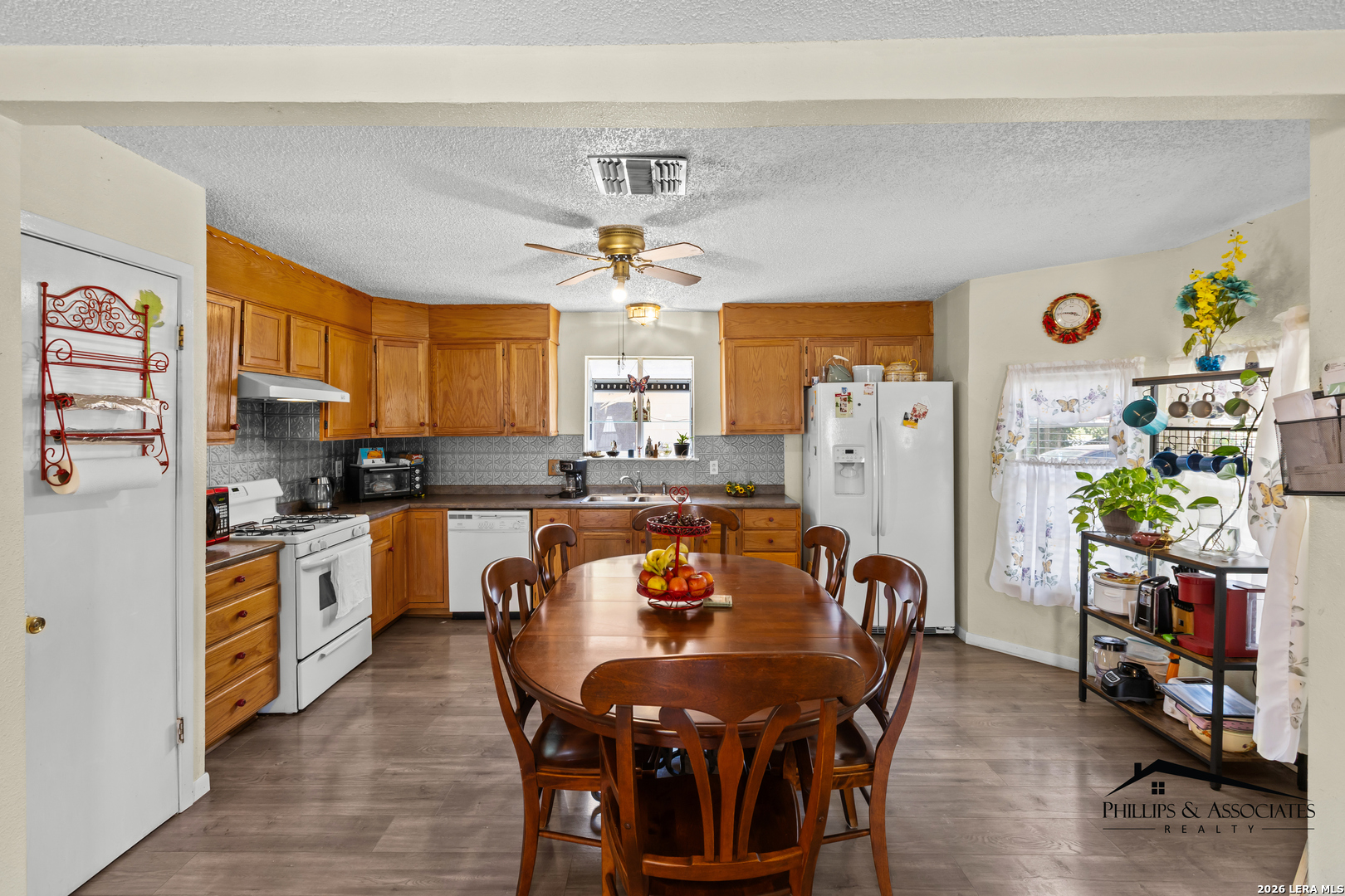 1709 Avenue E Hondo TX 78861
