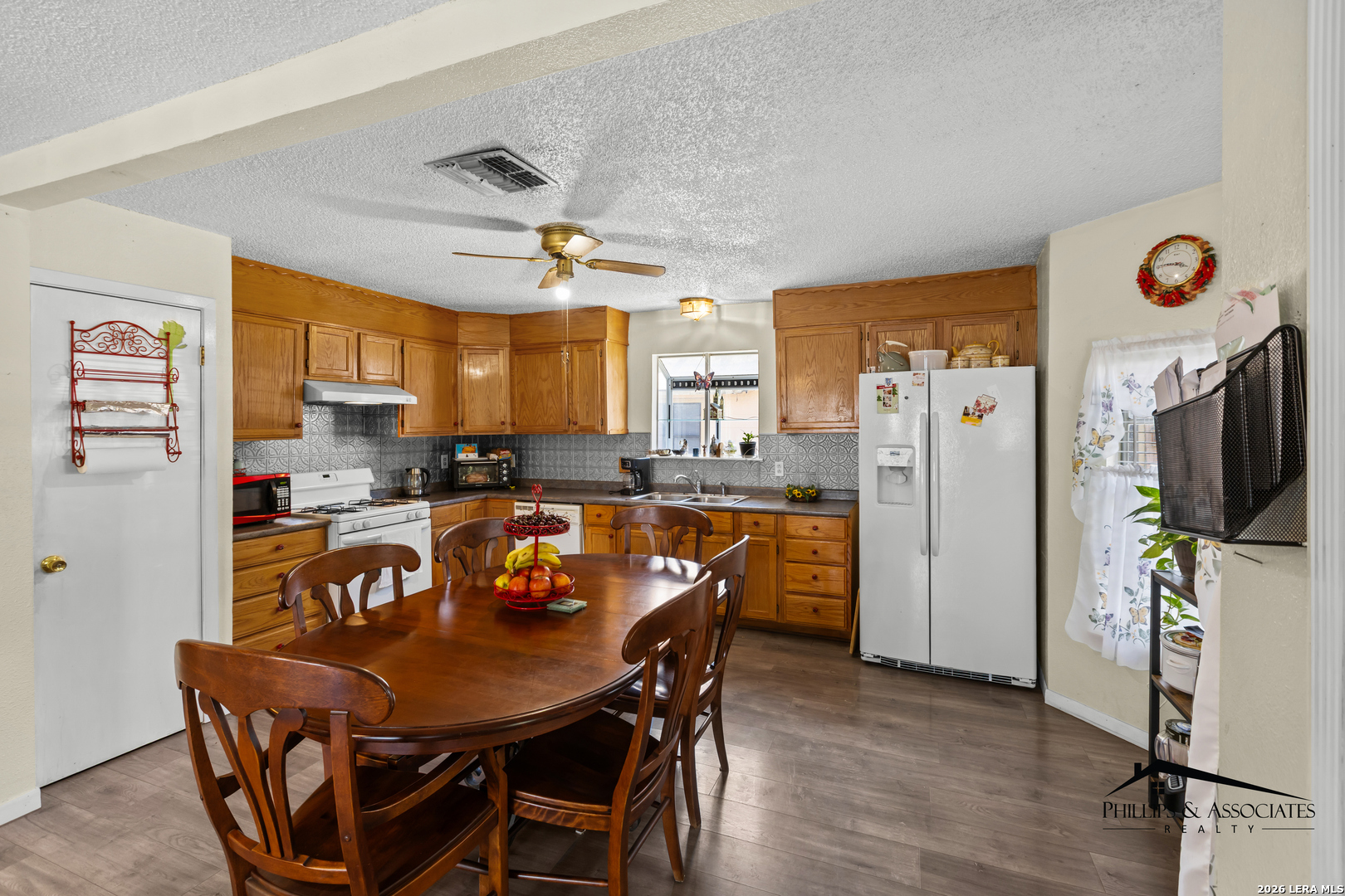 1709 Avenue E Hondo TX 78861