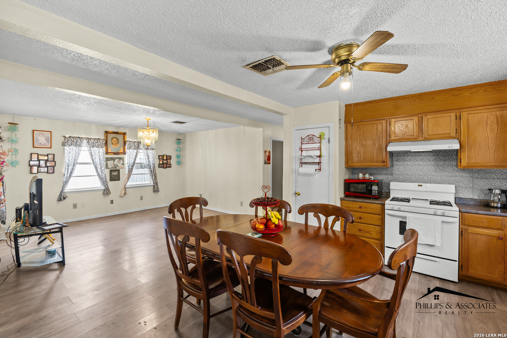 1709 Avenue E Hondo TX 78861
