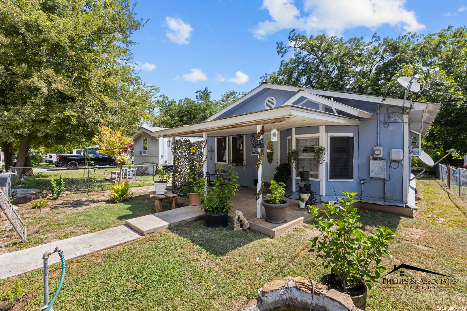 1709 Avenue E Hondo TX 78861