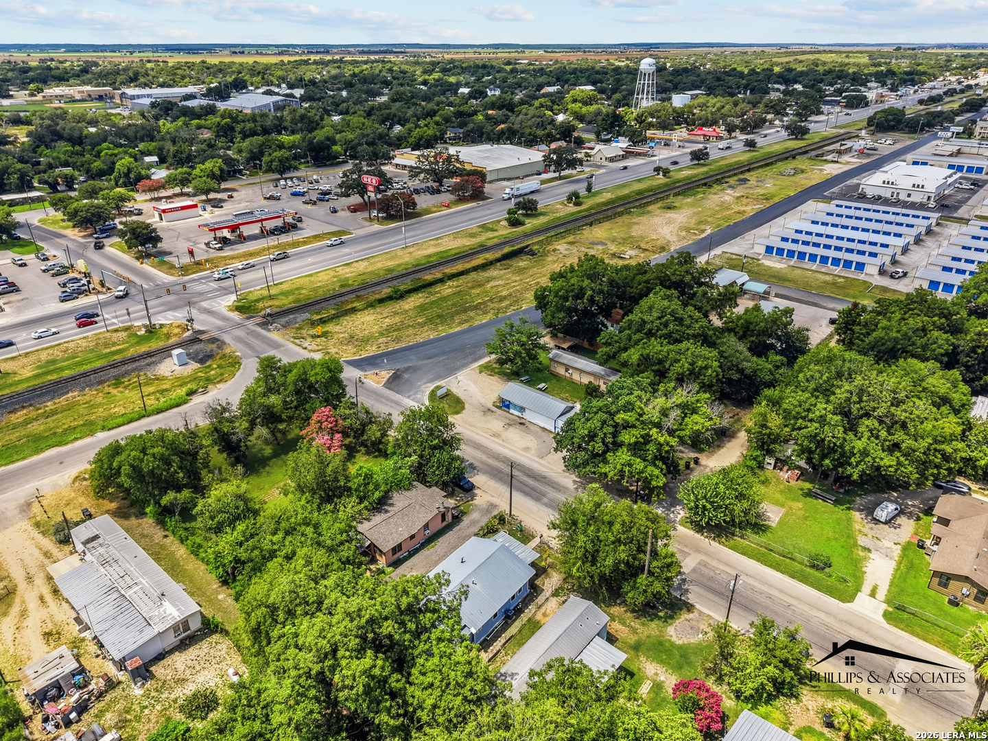 1709 Avenue E Hondo TX 78861