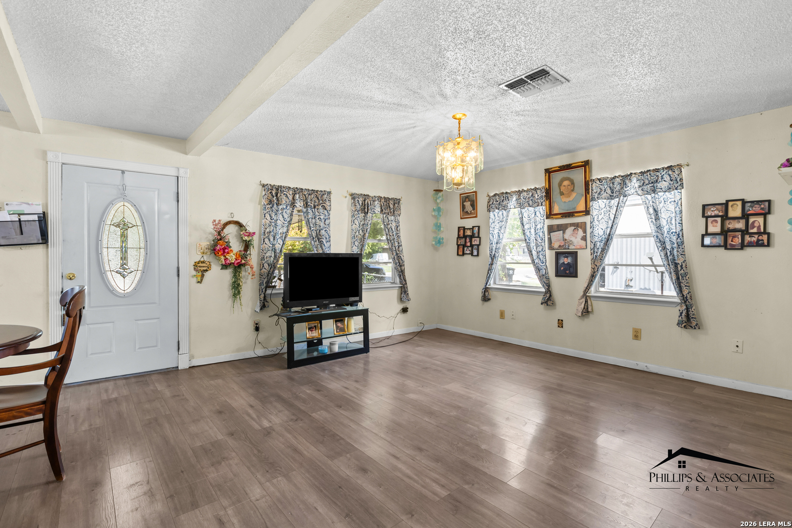 1709 Avenue E Hondo TX 78861