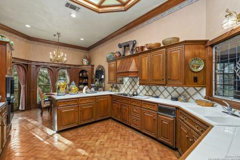 9003 Village Drive San Antonio TX 78217