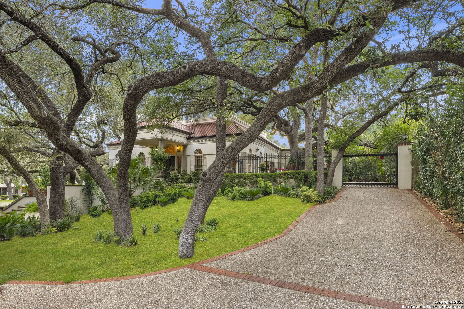 9003 Village Drive San Antonio TX 78217