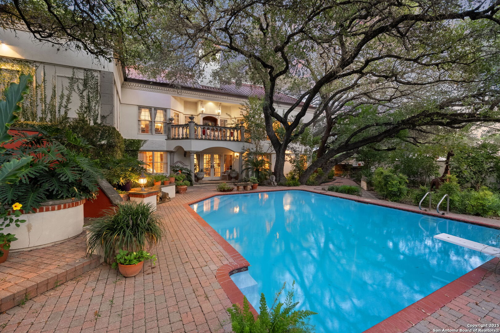 9003 Village Drive San Antonio TX 78217