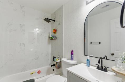 8822 Mesa Vista San Antonio TX 78224
