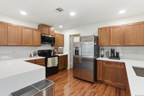 8822 Mesa Vista San Antonio TX 78224