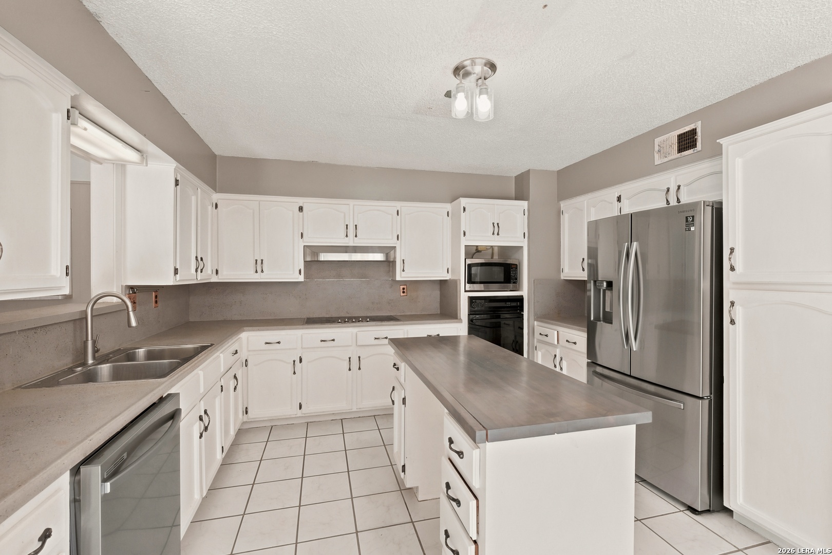 8923 Melinda Court San Antonio TX 78240