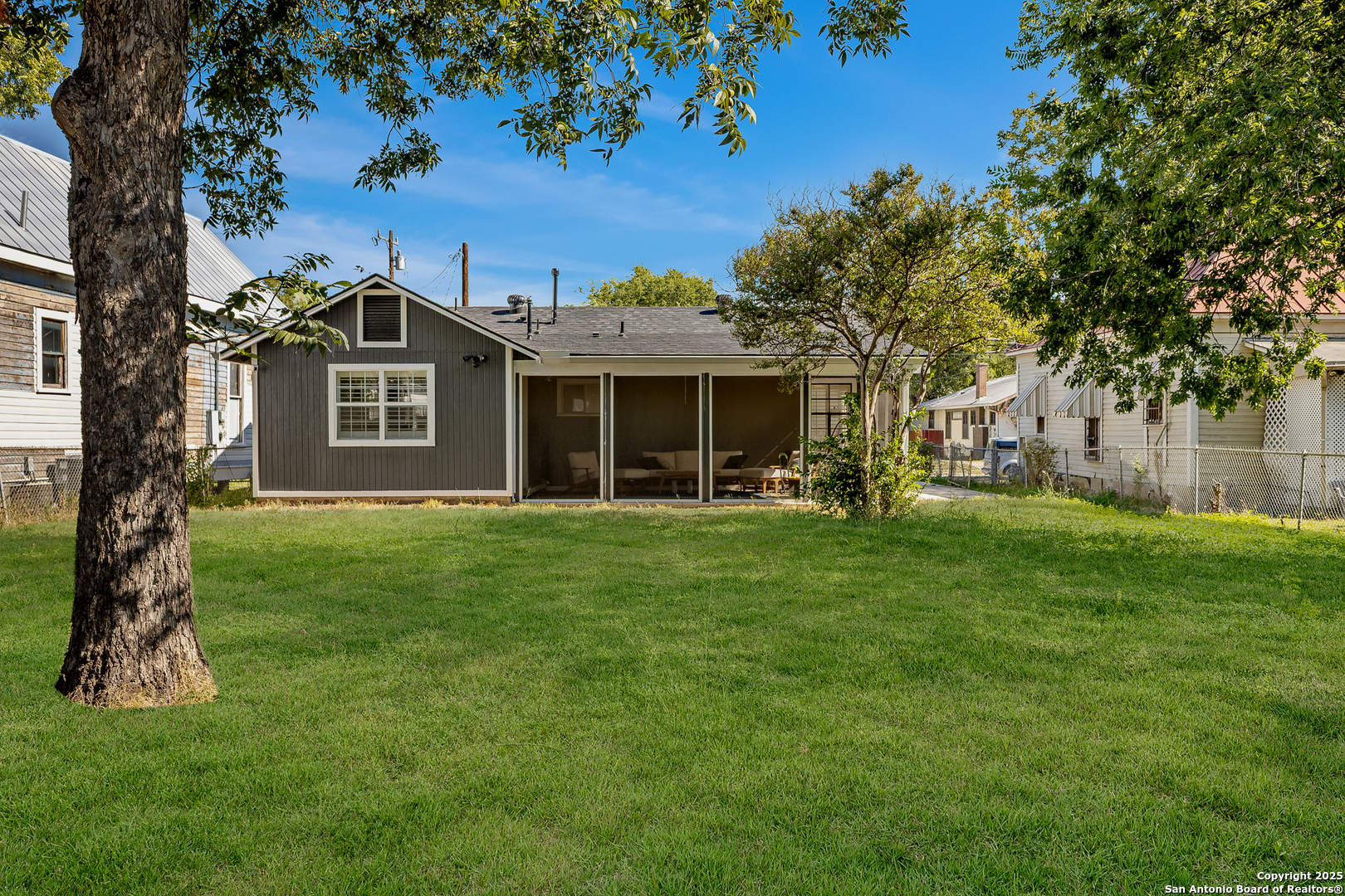 204 Carolina San Antonio TX 78210