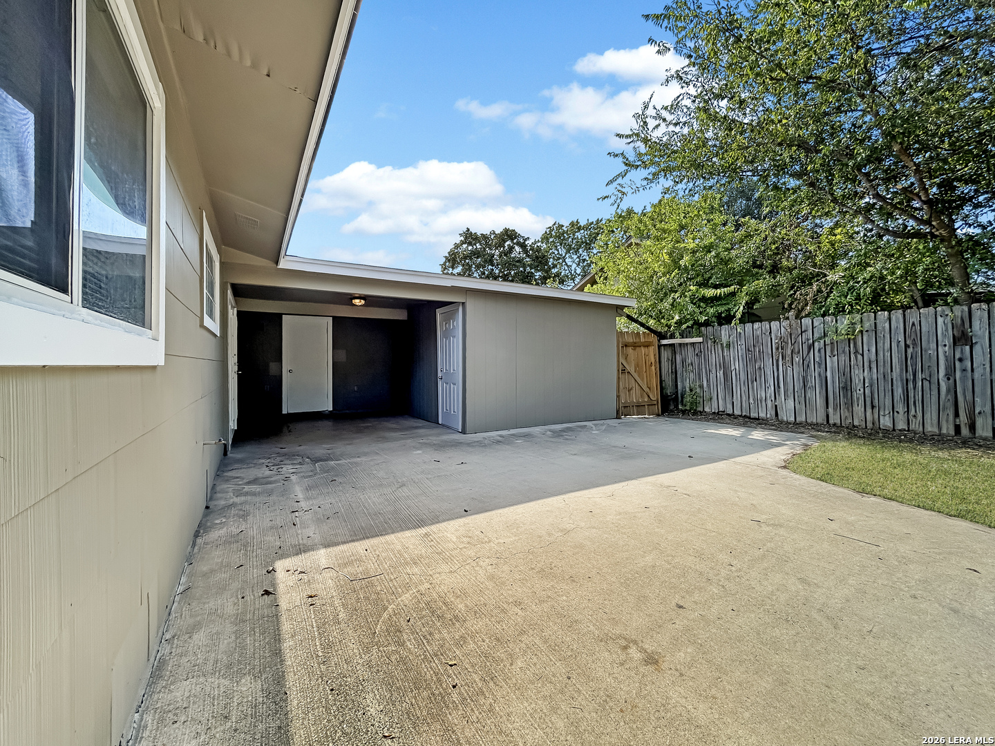 206 Lost Forest Street Live Oak TX 78233