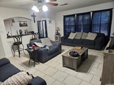 9410 Hacienda Acres San Antonio TX 78245