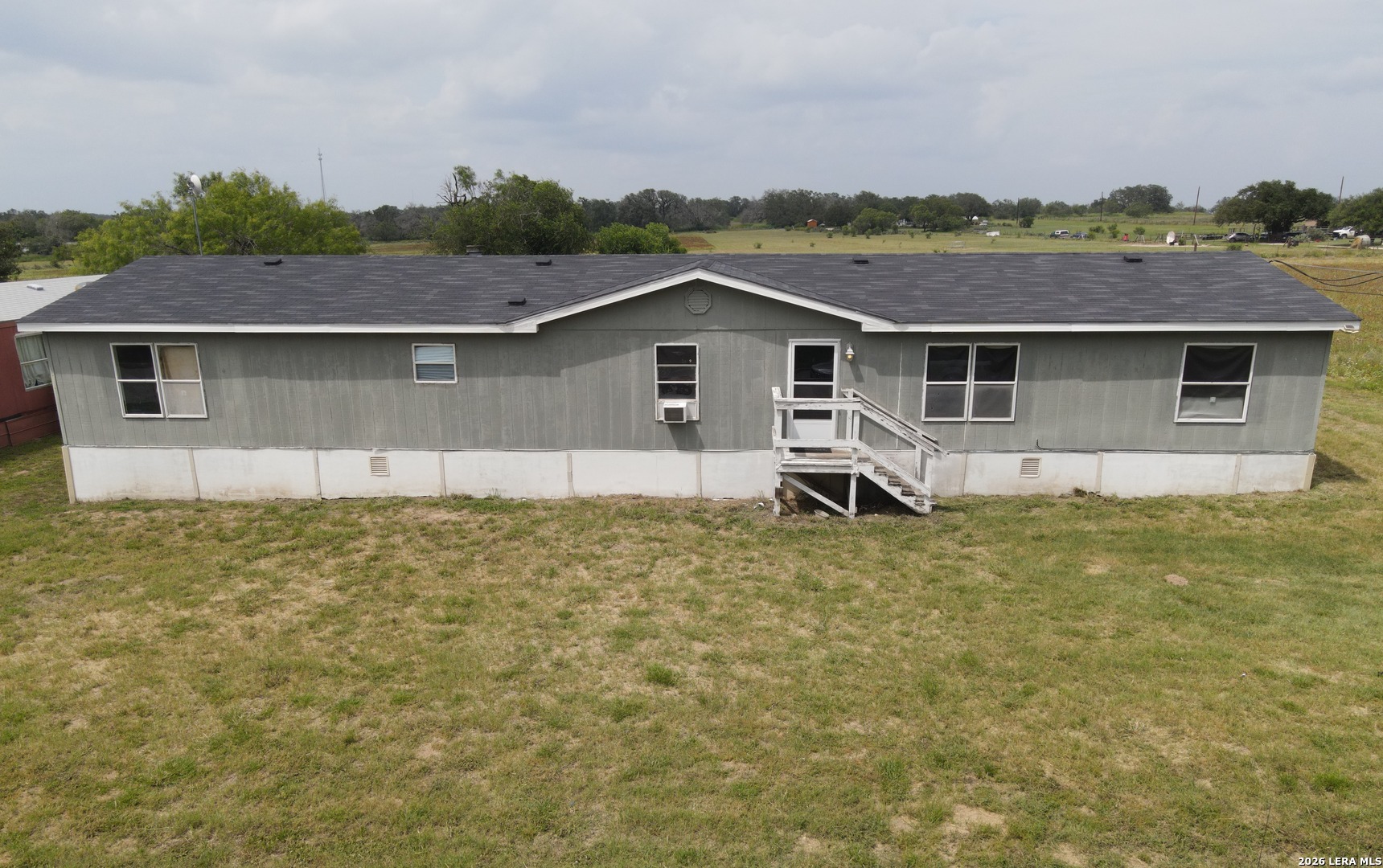 517 Corley Drive Devine TX 78016