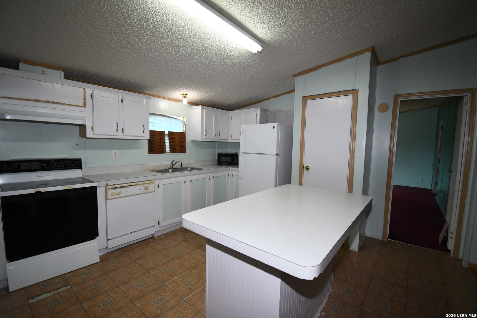 517 Corley Drive Devine TX 78016