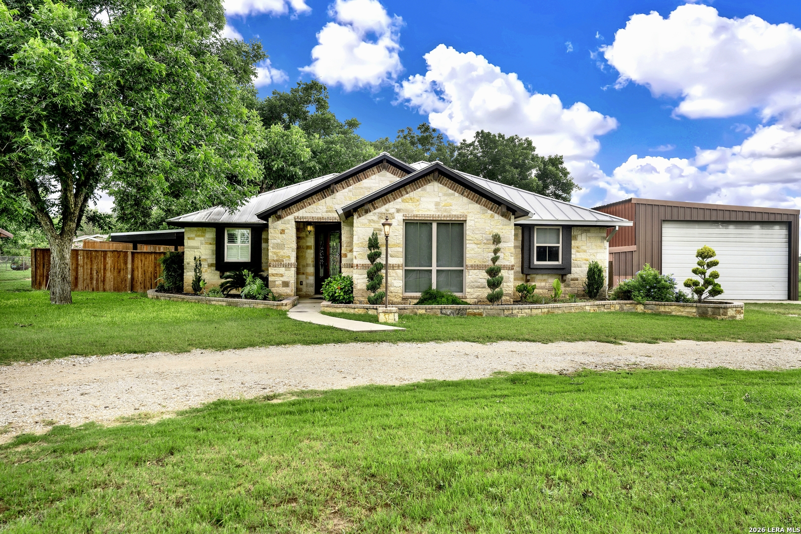 768 County Road 664 Devine TX 78016