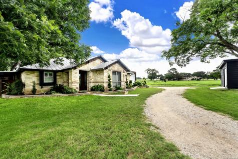 768 County Road 664 Devine TX 78016
