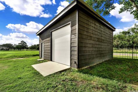 768 County Road 664 Devine TX 78016