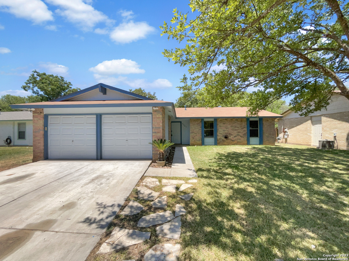 9331 Valley Bend San Antonio TX 78250