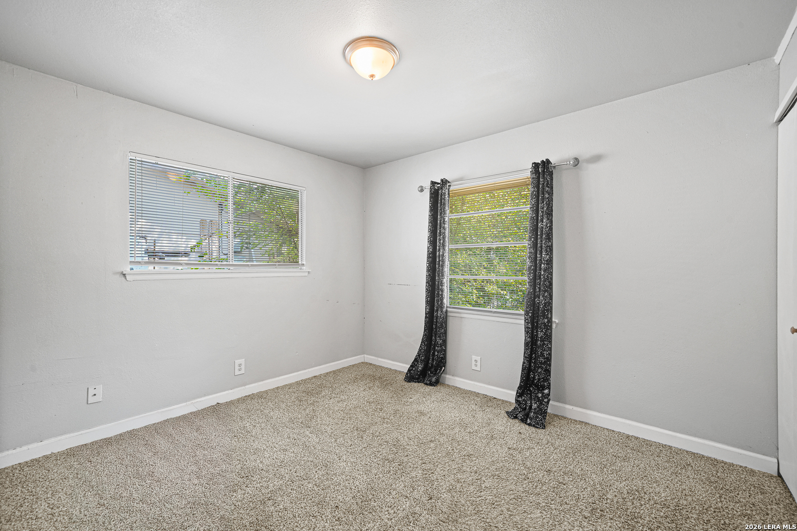 5102 Village Row San Antonio TX 78218