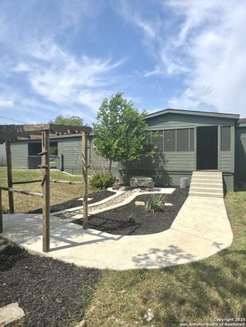 105 Tabler Seguin TX 78155