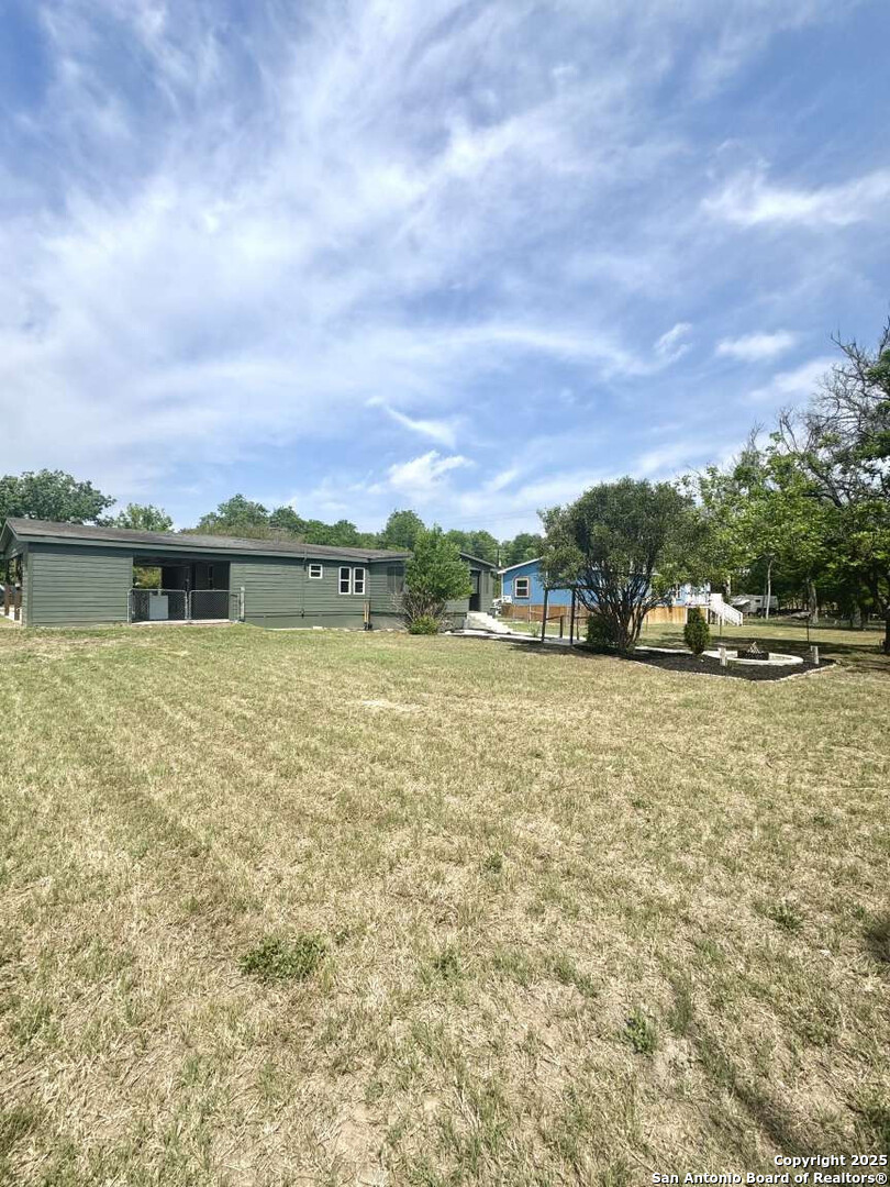 105 Tabler Seguin TX 78155