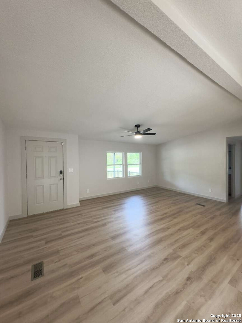 105 Tabler Seguin TX 78155