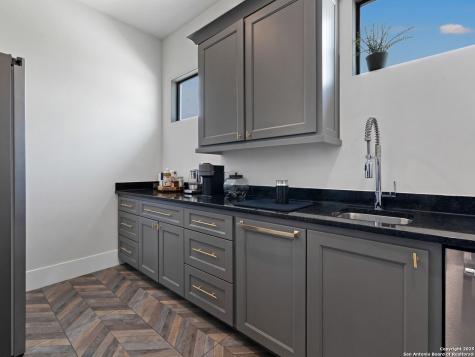 4020 Luz Del Faro San Antonio TX 78261