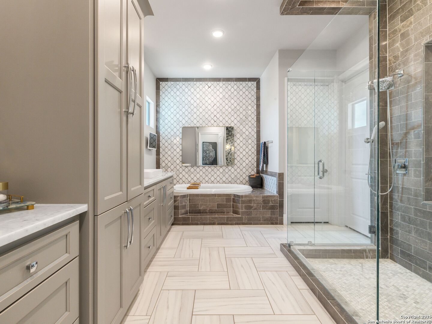 4020 Luz Del Faro San Antonio TX 78261