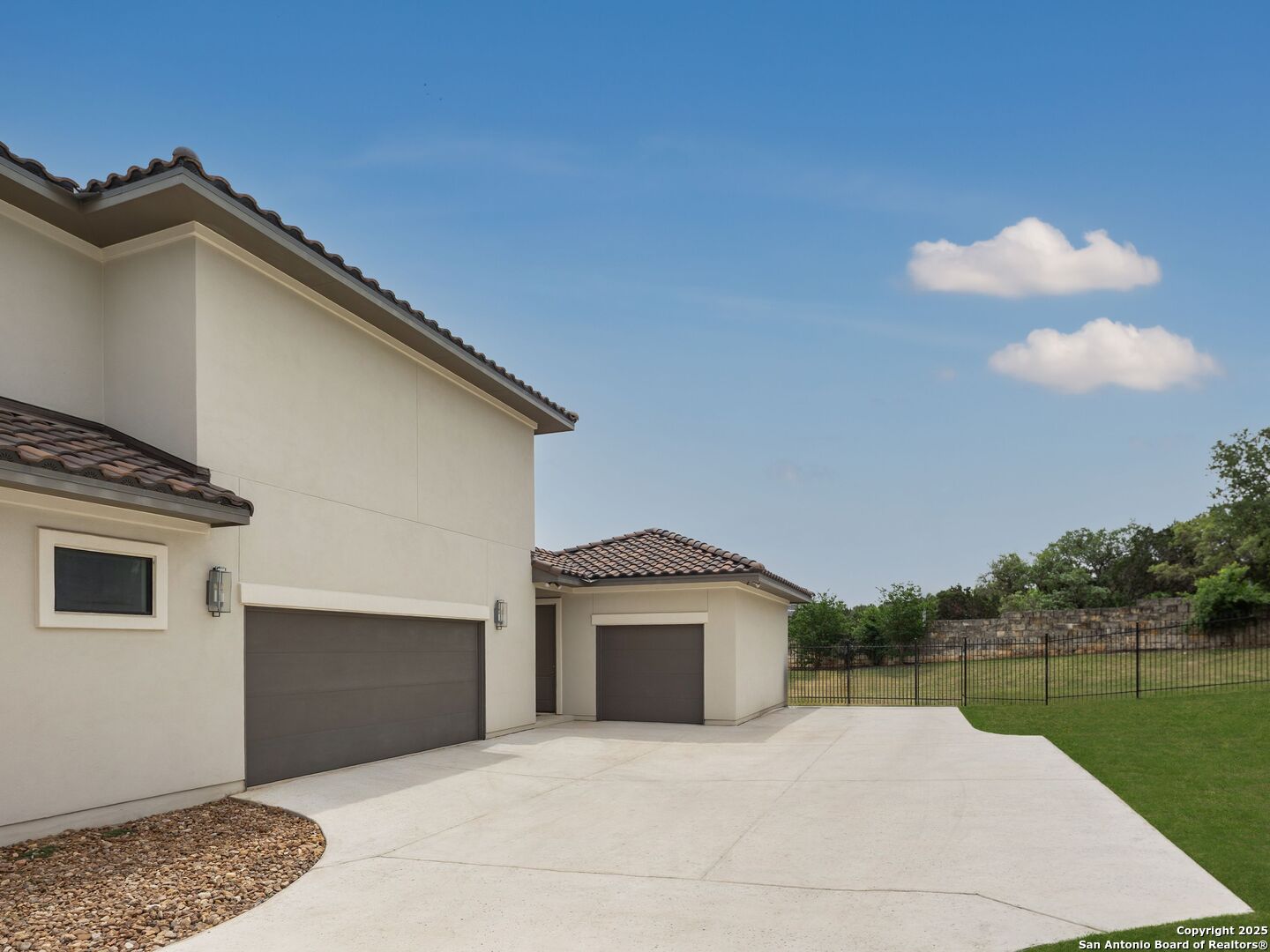 4020 Luz Del Faro San Antonio TX 78261