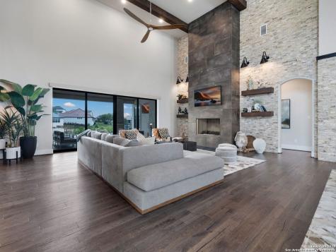 4020 Luz Del Faro San Antonio TX 78261