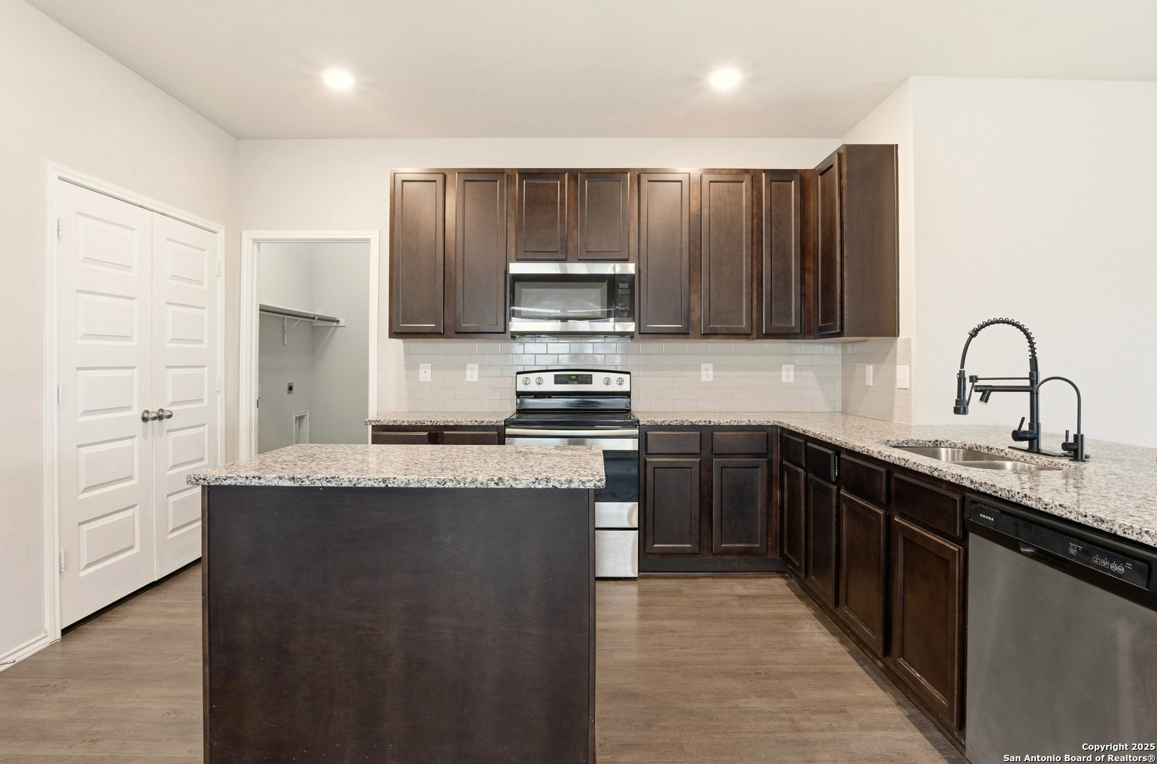 2430 Pink Pearl San Antonio TX 78224