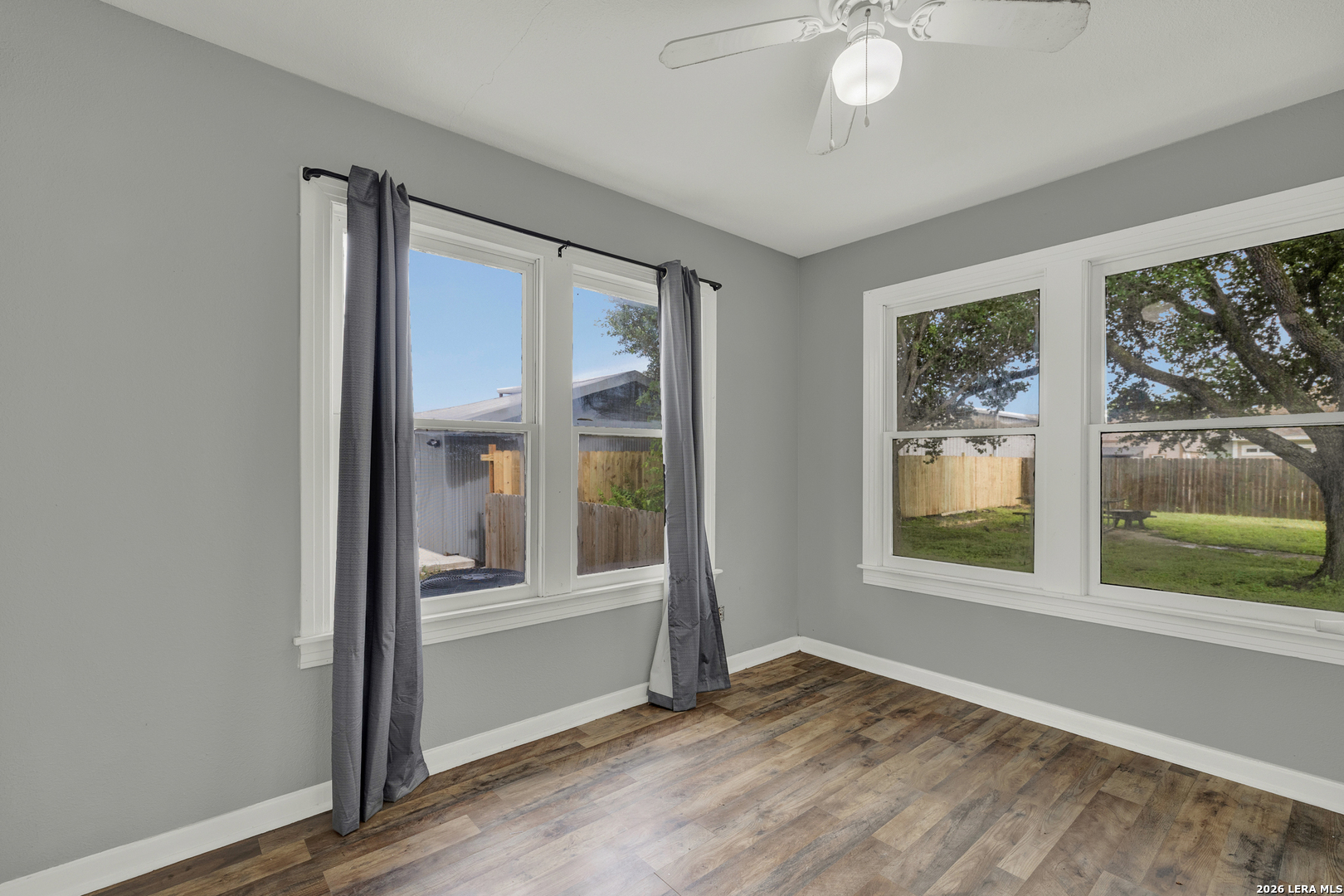 105 E Huebinger Marion TX 78124