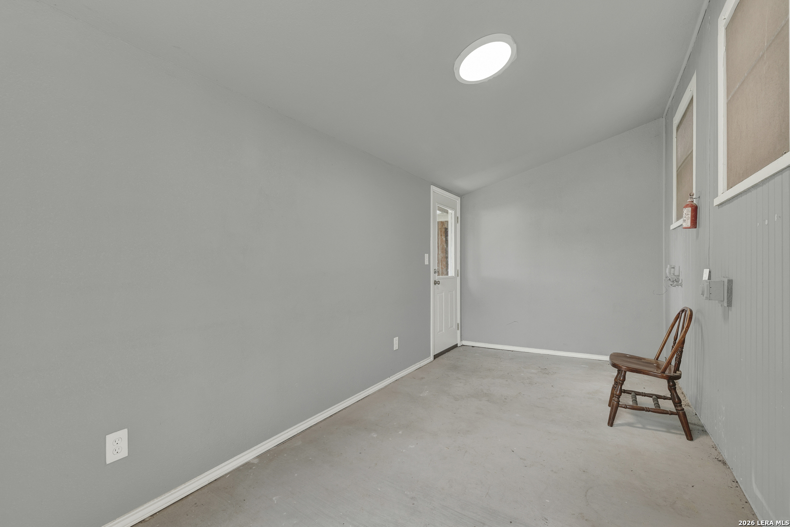 105 E Huebinger Marion TX 78124