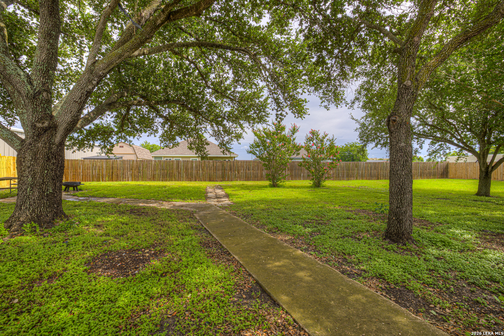 105 E Huebinger Marion TX 78124