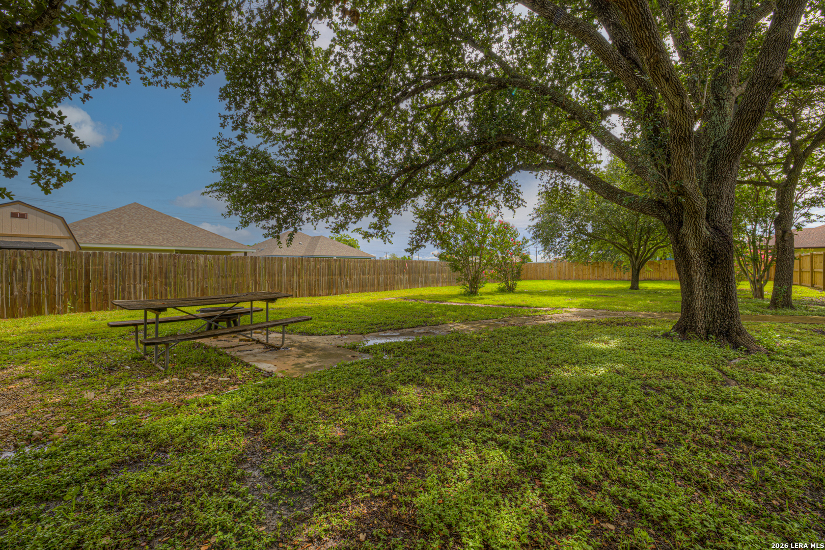 105 E Huebinger Marion TX 78124