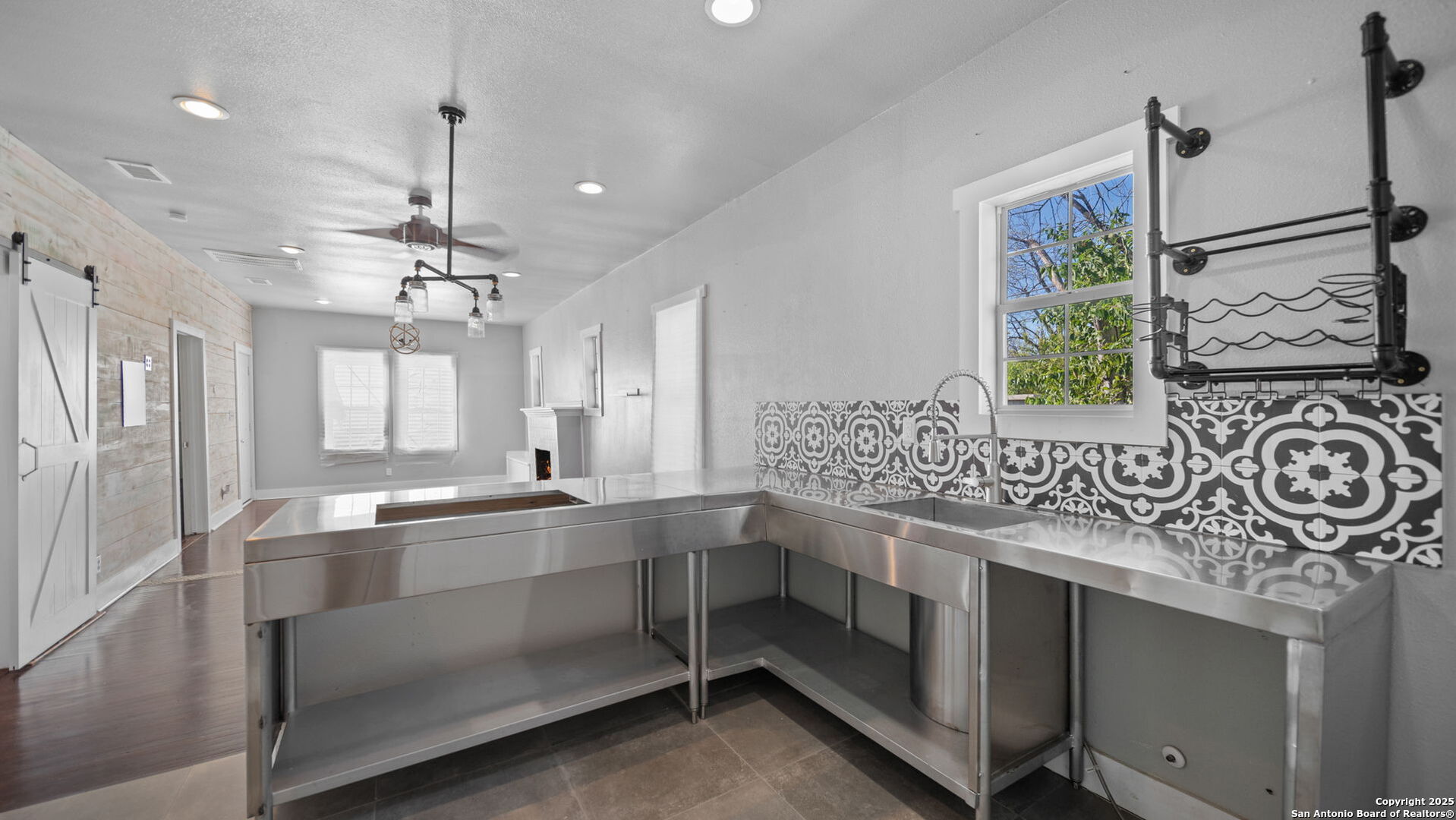 1503 Gibbs San Antonio TX 78202
