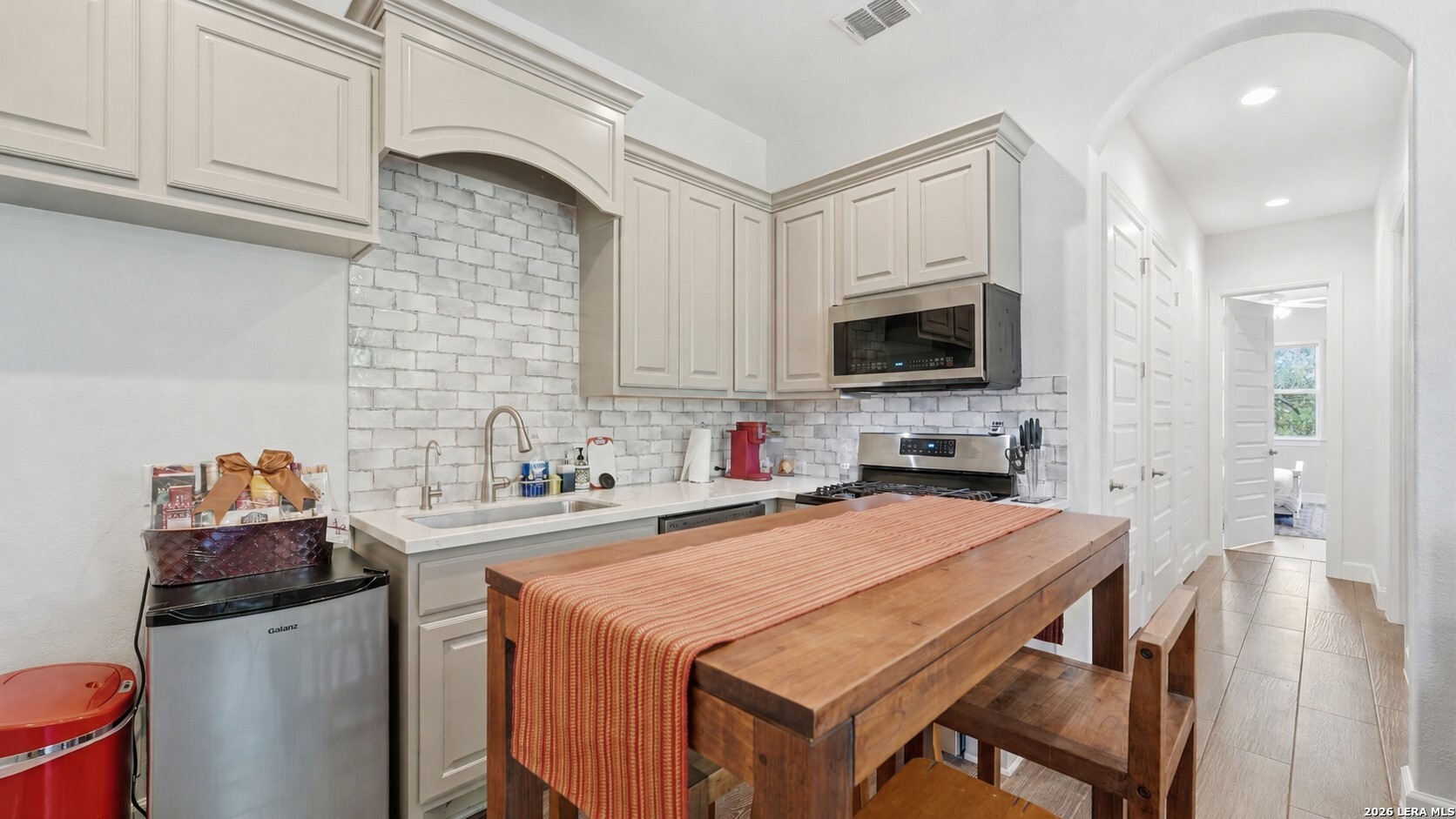210 Jeff Vaughn Blanco TX 78606