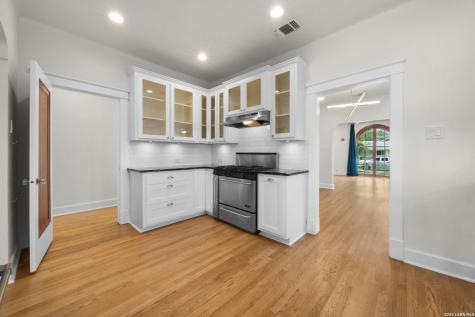 1943 W Magnolia Avenue San Antonio TX 78201