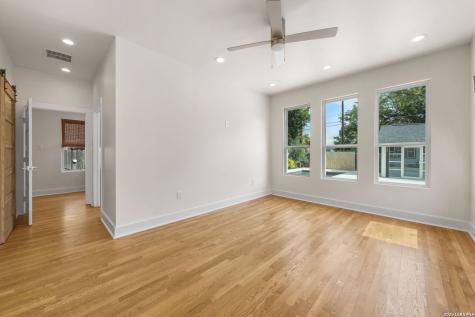 1943 W Magnolia Avenue San Antonio TX 78201