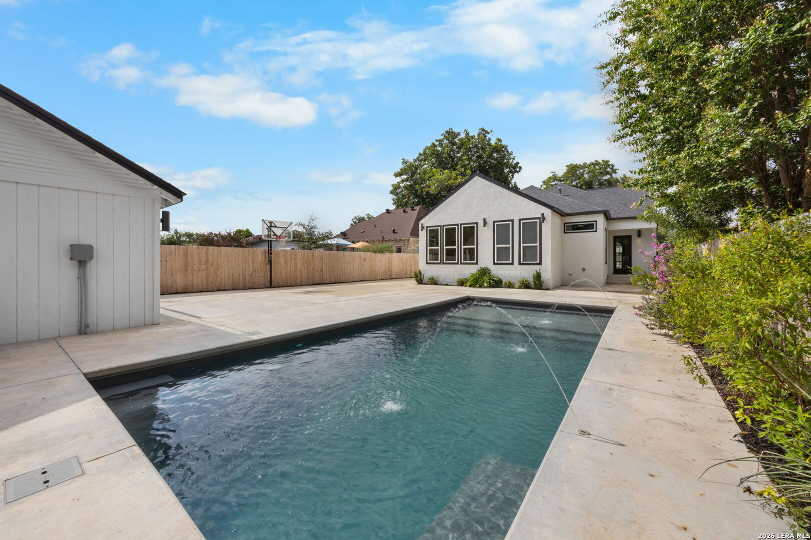 1943 W Magnolia Avenue San Antonio TX 78201