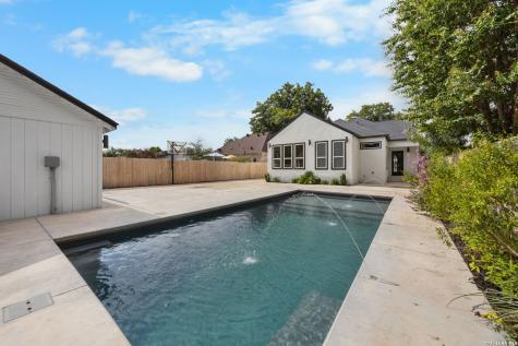 1943 W Magnolia Avenue San Antonio TX 78201